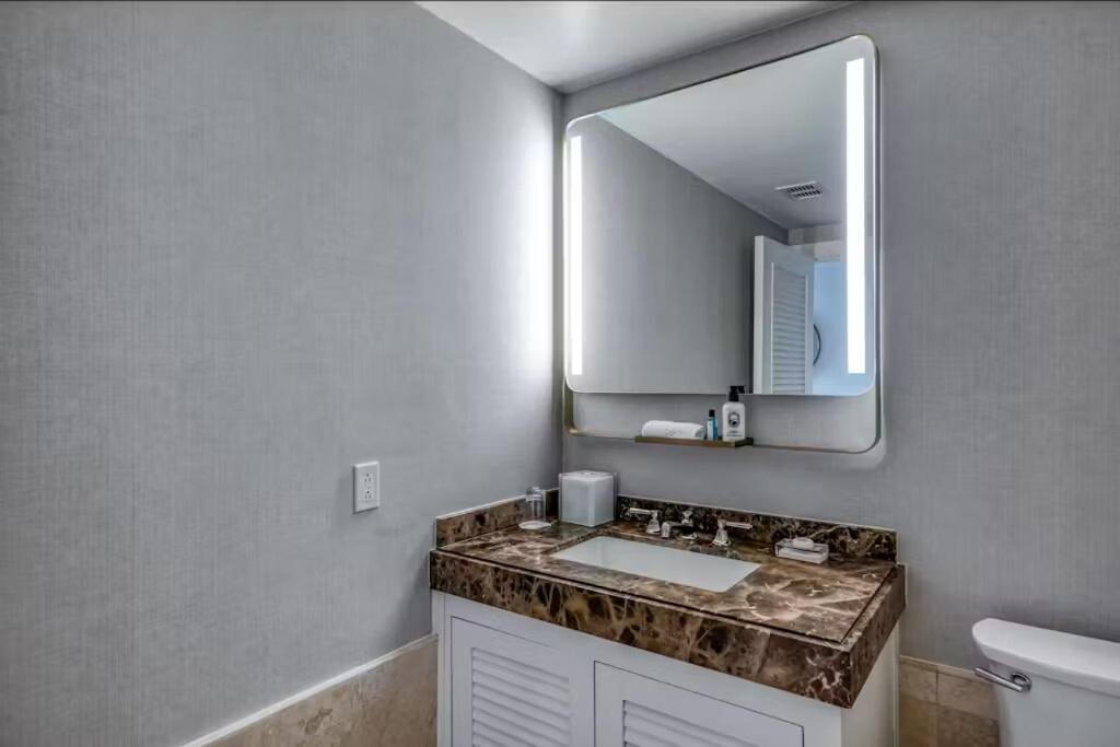 Apartment Beachfront Ritz-carlton Luxury 1br *