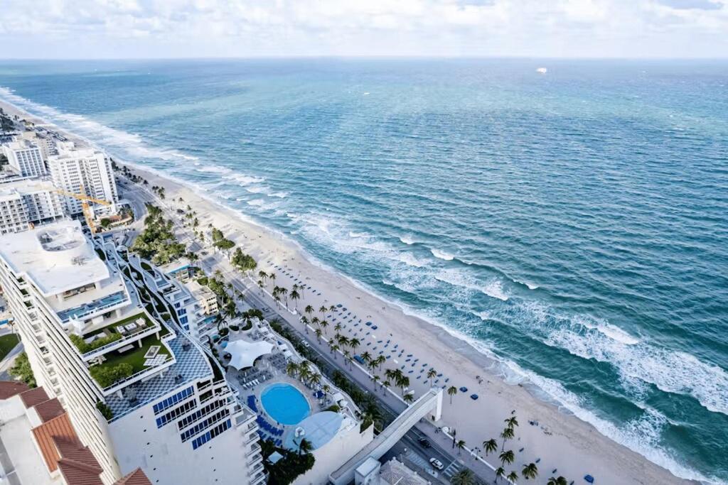 Beachfront Ritz-carlton Luxury 1br *
