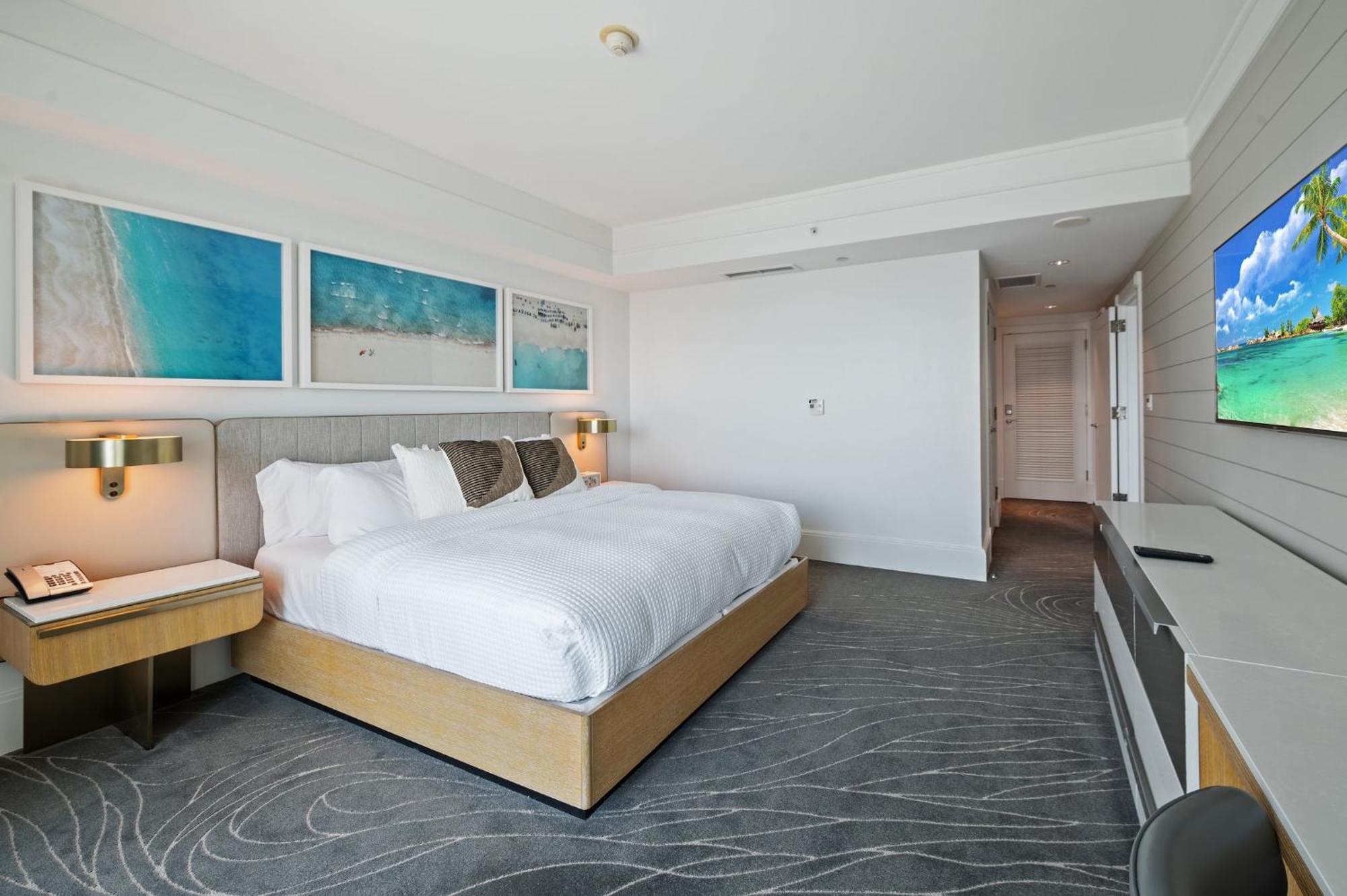 Beachfront Ritz-carlton Luxury 1br