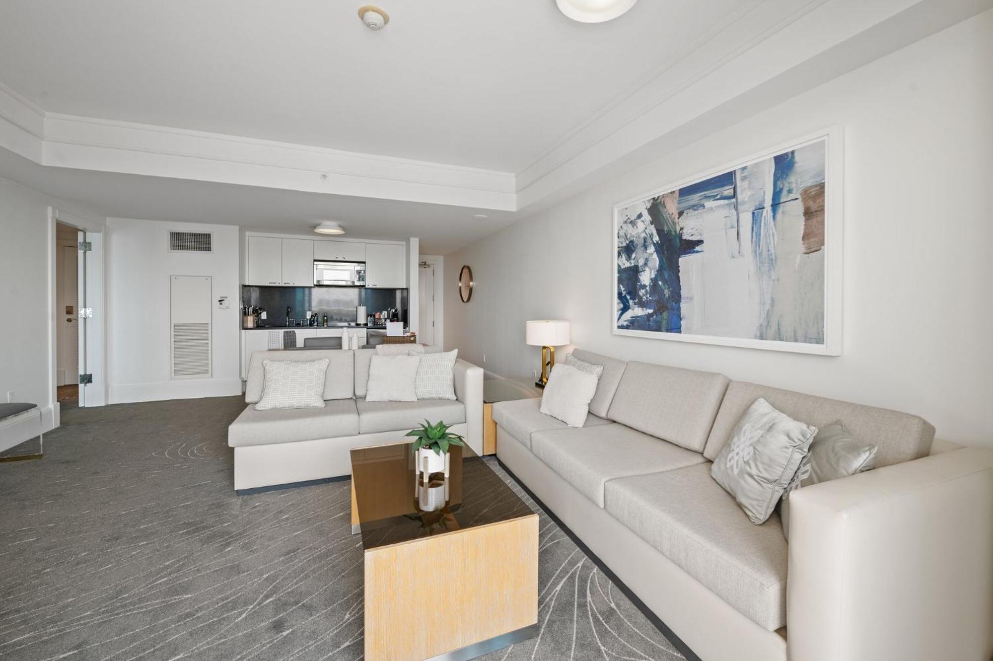 Beachfront Ritz-carlton Luxury 1br Fort Lauderdale